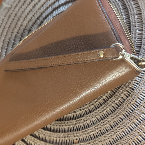 Michael Kors Jet Set Double Zip Wristlet - Picture 8 of 10